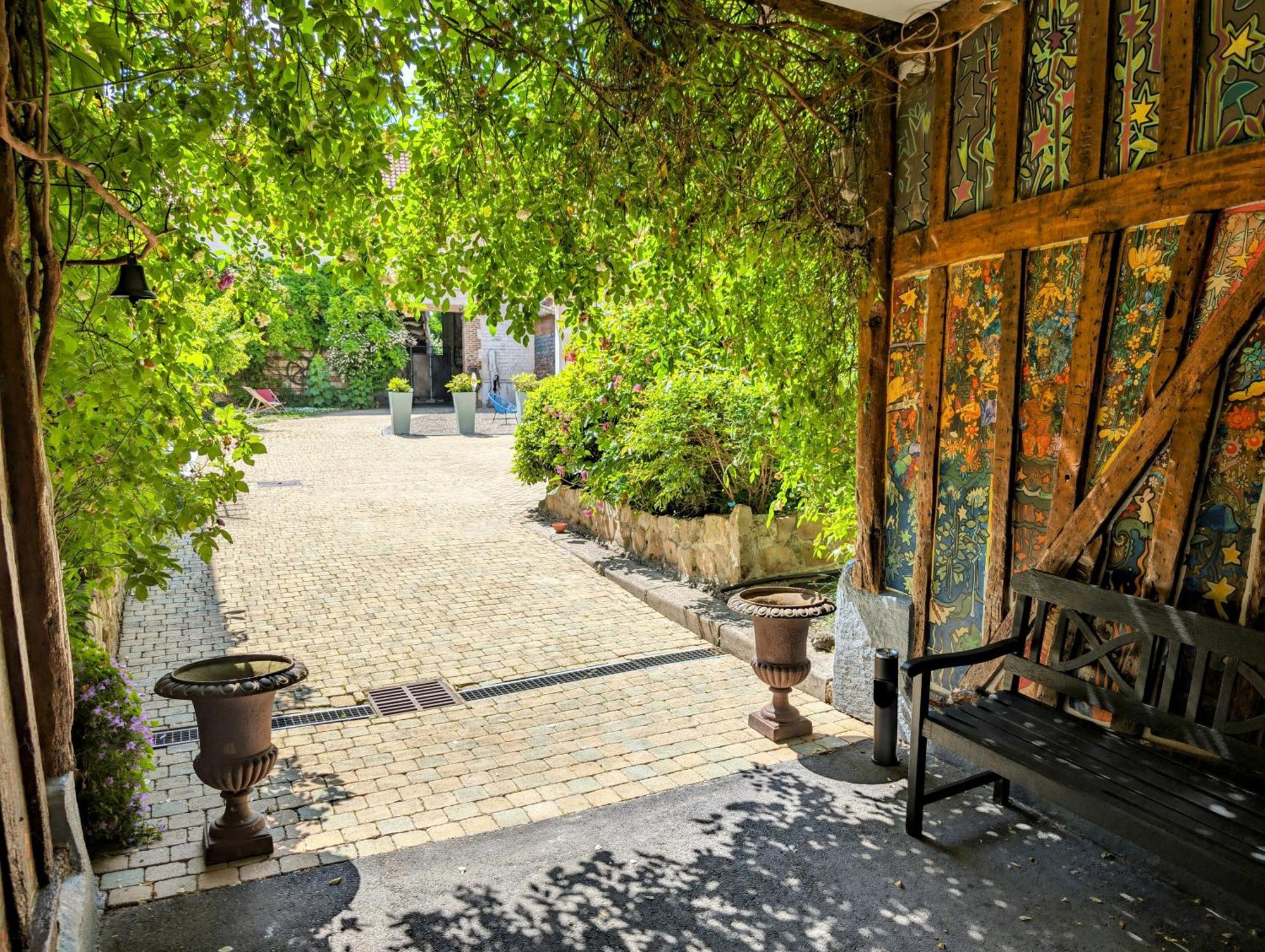 Le Relais Du Beffroi & Spa Saint-Riquier Екстериор снимка